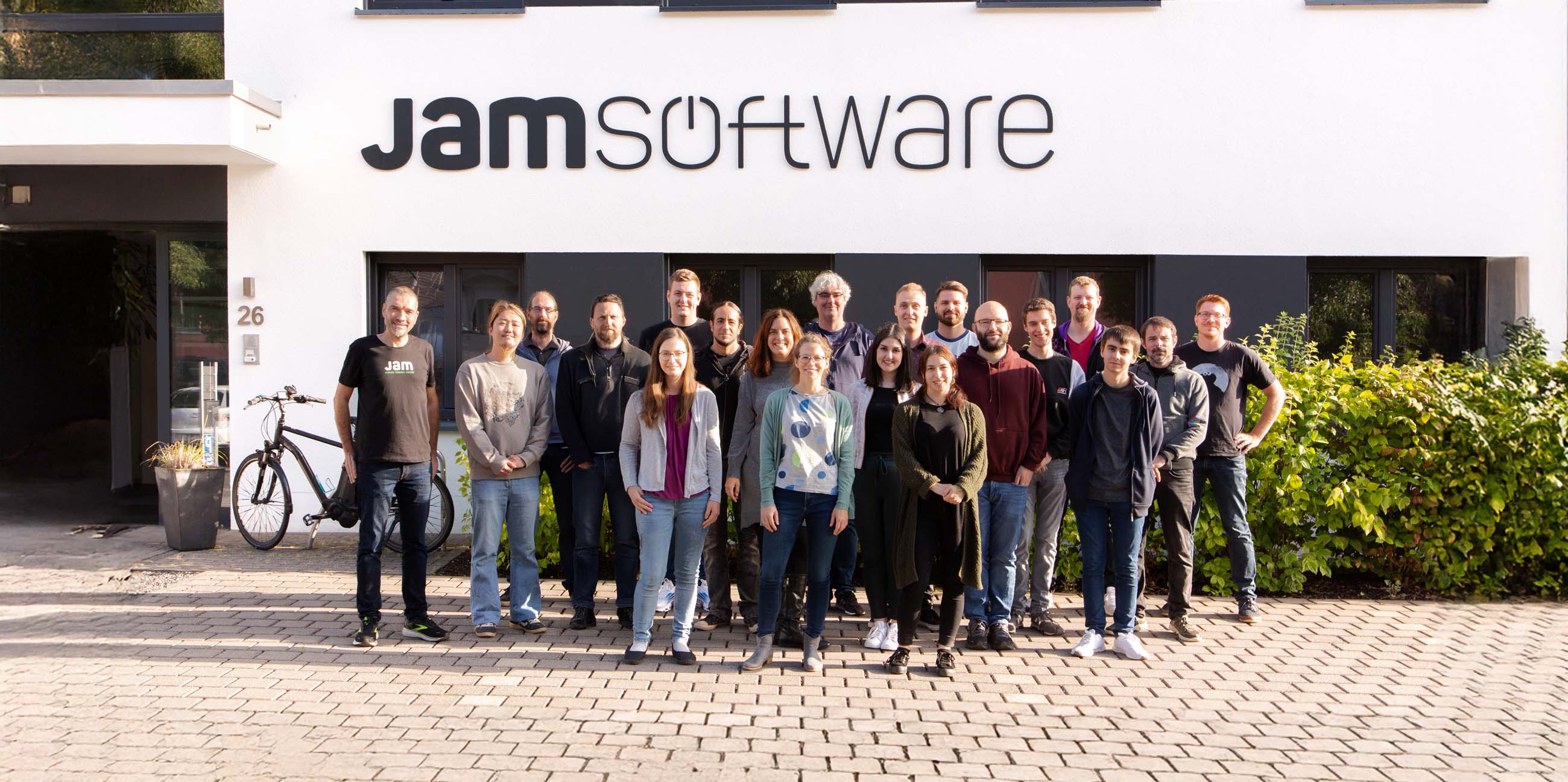 Gruppenfoto JAM KI-bearbeitet